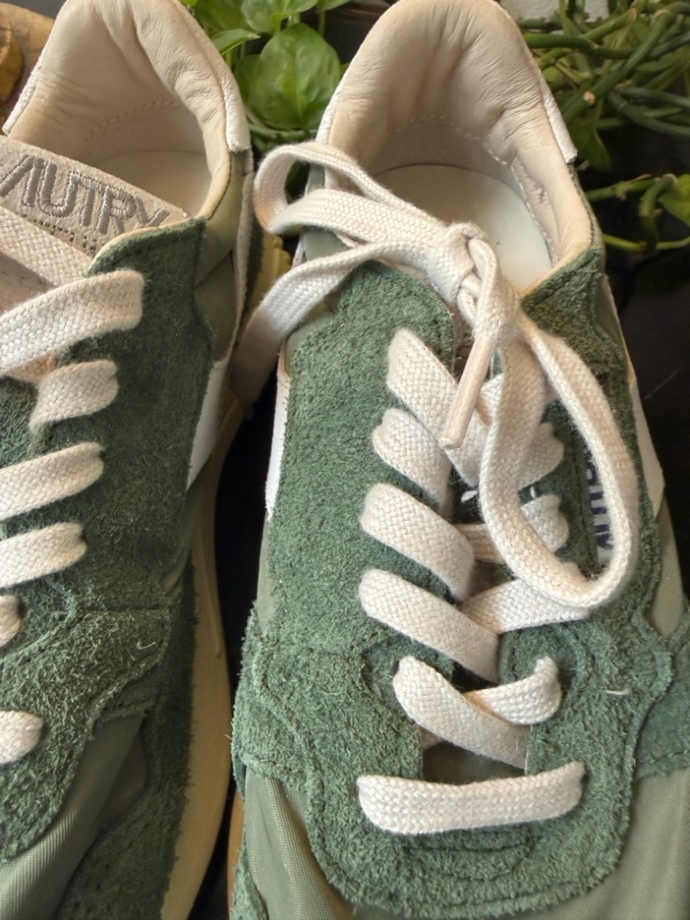 BNIB Autry Reelwind Low Sneakers in Green size 39 - Picture 4 of 4